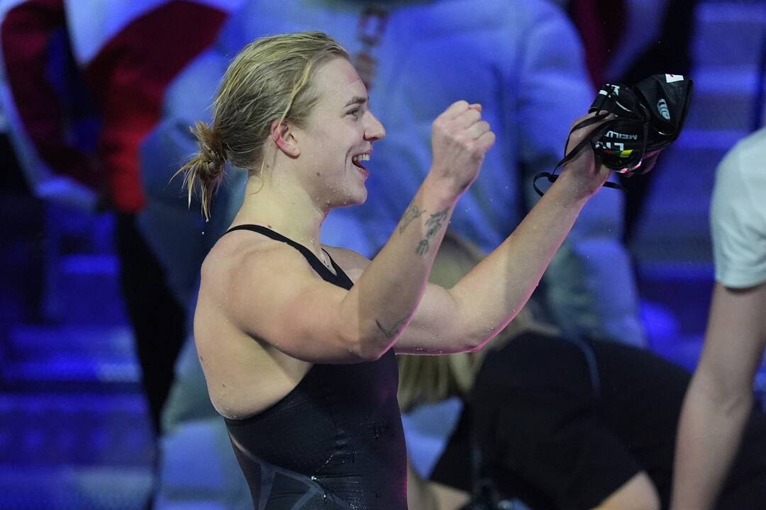 Tang Qianting (kairėje), Rūta Meilutytė ir Lilly King