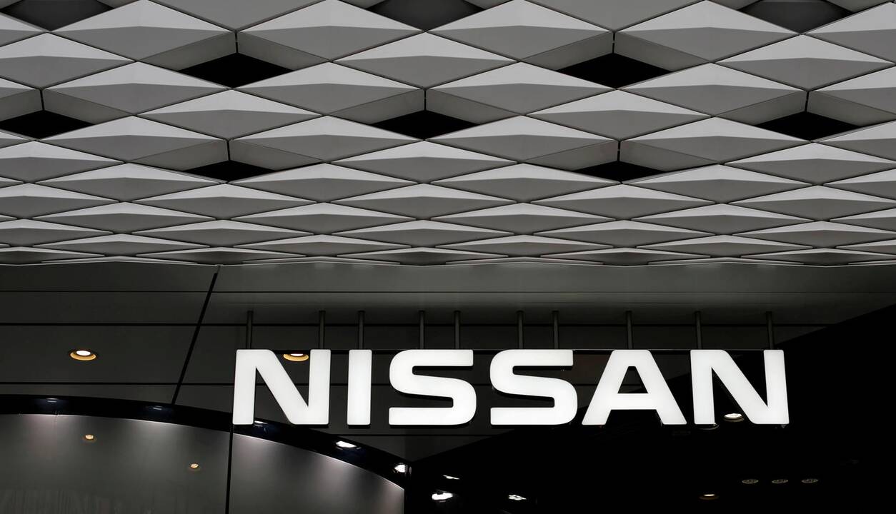 „Nissan“ pripažįsta falsifikavusi Japonijoje pagamintų automobilių emisijų duomenis