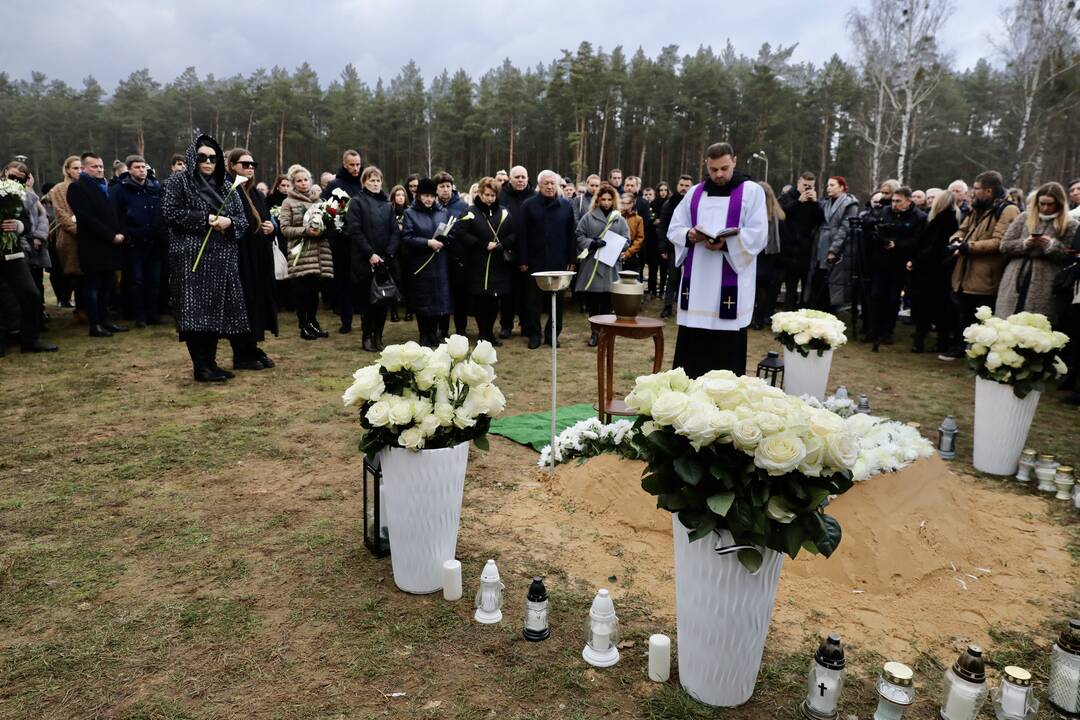 V. Cololo atgulė amžinojo poilsio