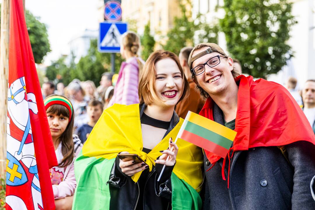 „Tautiškos giesmės“ giedojimas Vinco Kudirkos aikštėje