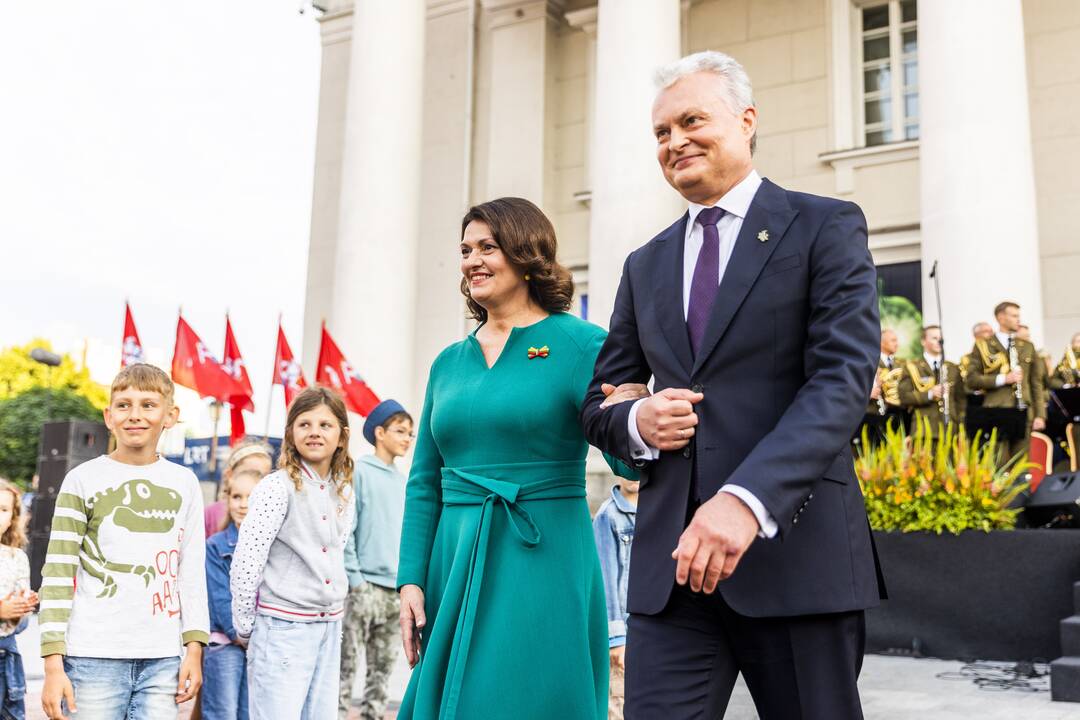 „Tautiškos giesmės“ giedojimas Vinco Kudirkos aikštėje