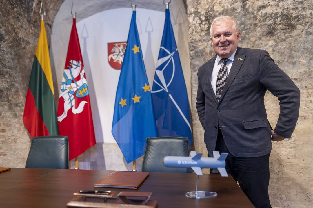 KAM pasirašė sutartį dėl dronų kamikadzių įsigijimo Ukrainai 
