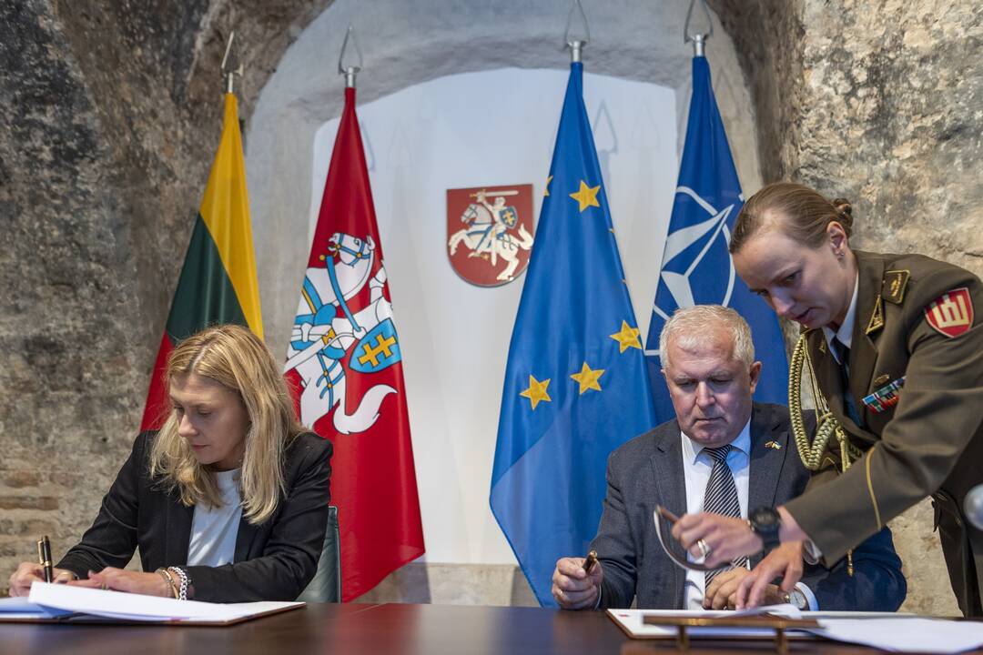 KAM pasirašė sutartį dėl dronų kamikadzių įsigijimo Ukrainai 