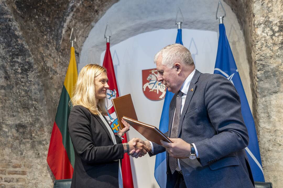KAM pasirašė sutartį dėl dronų kamikadzių įsigijimo Ukrainai 