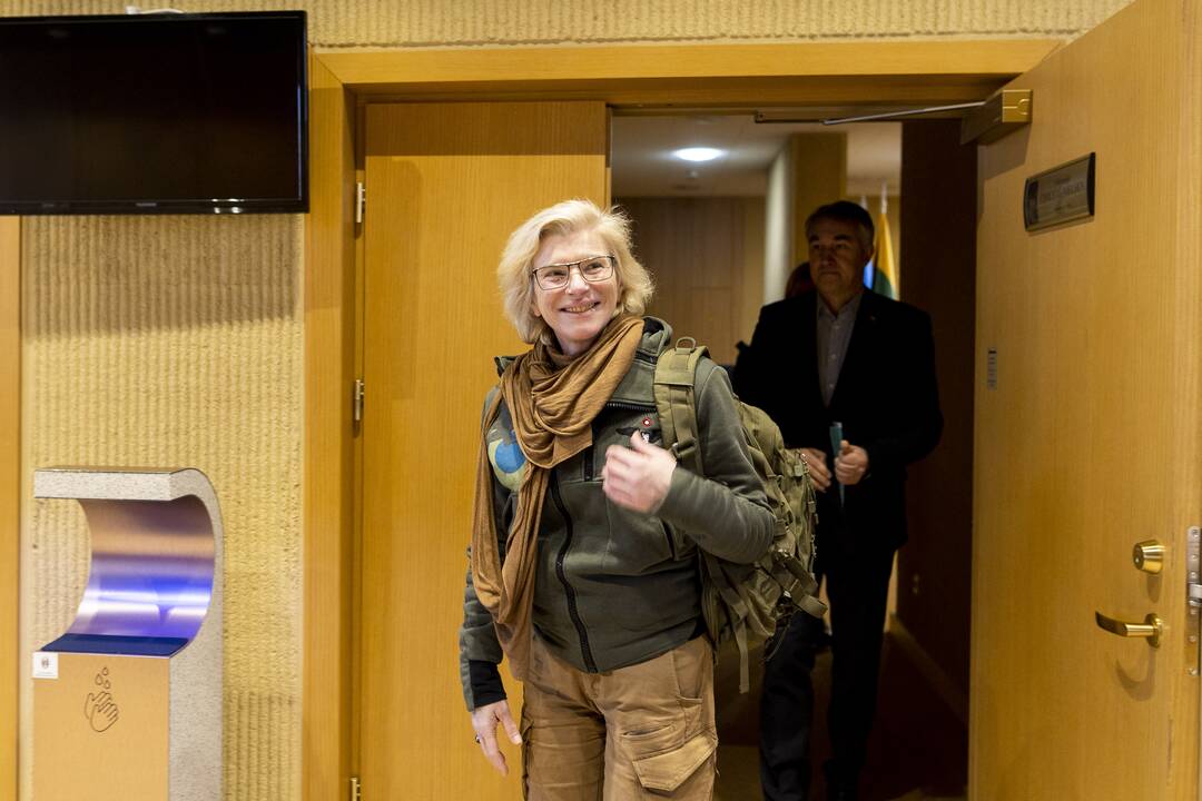 V. Čmilytė-Nielsen susitiko su Ukrainos savanore paramedike J. Pajevska-Taira