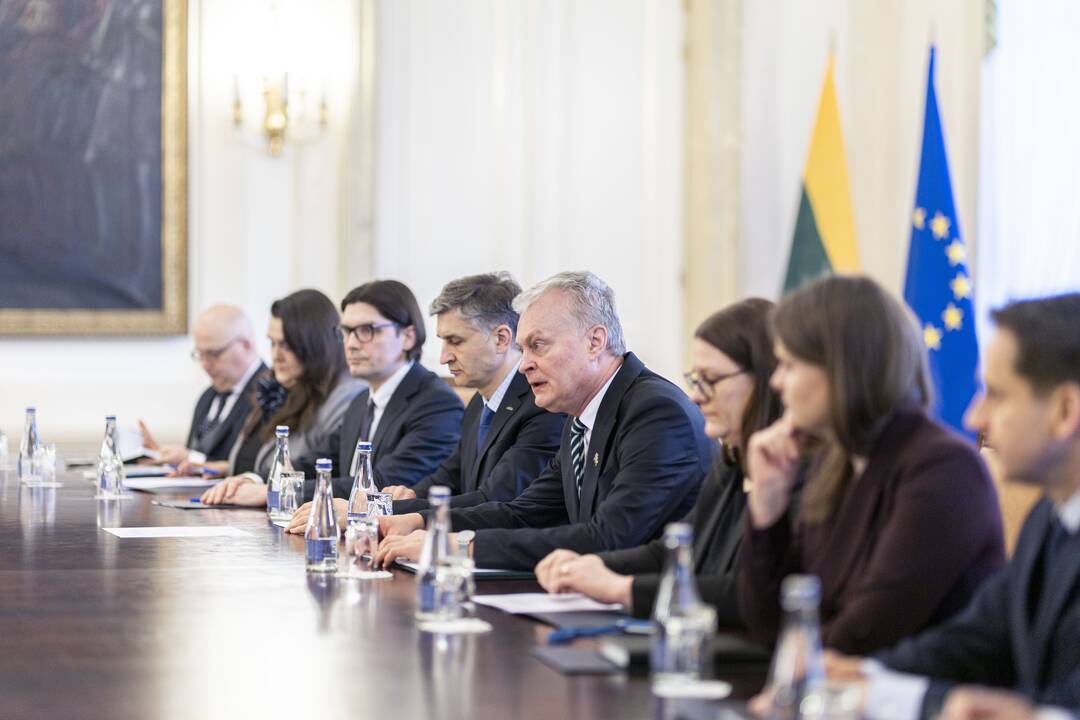 Prezidentas susitiko su žemės ūkio, maisto pramonės ir prekybos atstovais