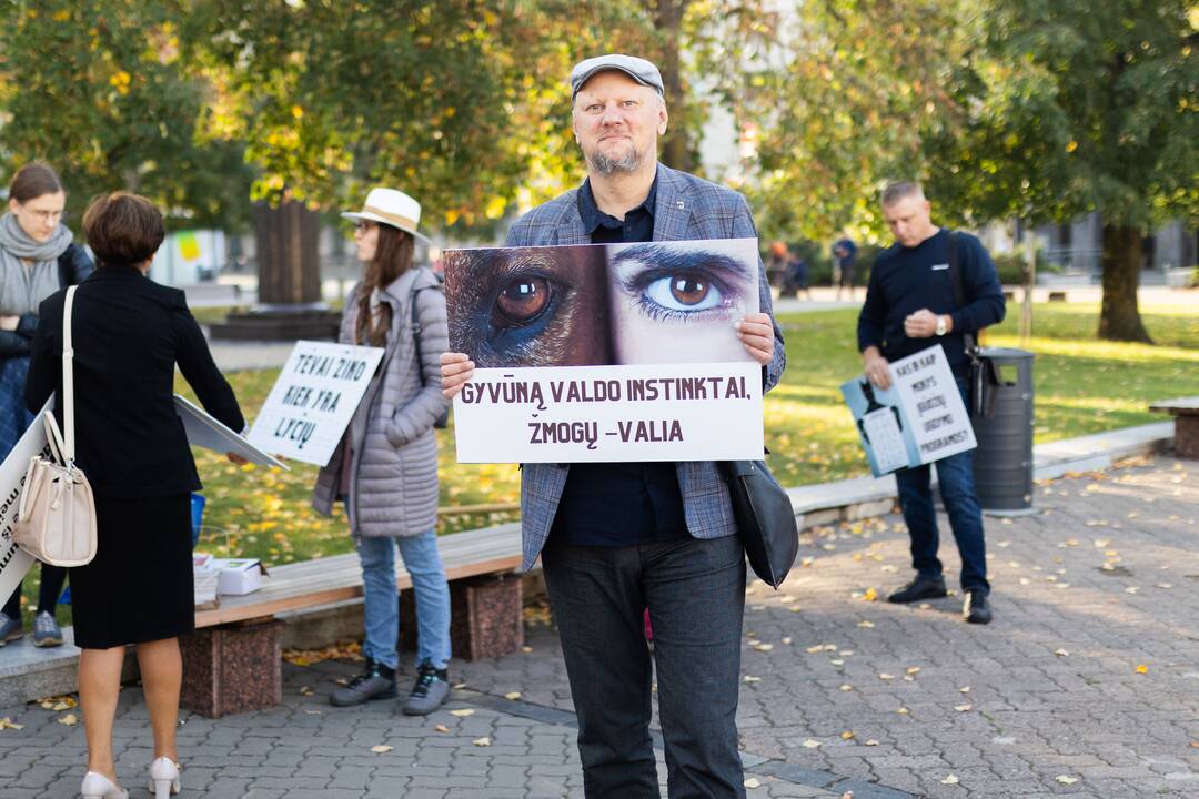 Protestas „Stabdykime gyvenimo įgūdžių ugdymo programą: NE ideologijai švietime!“