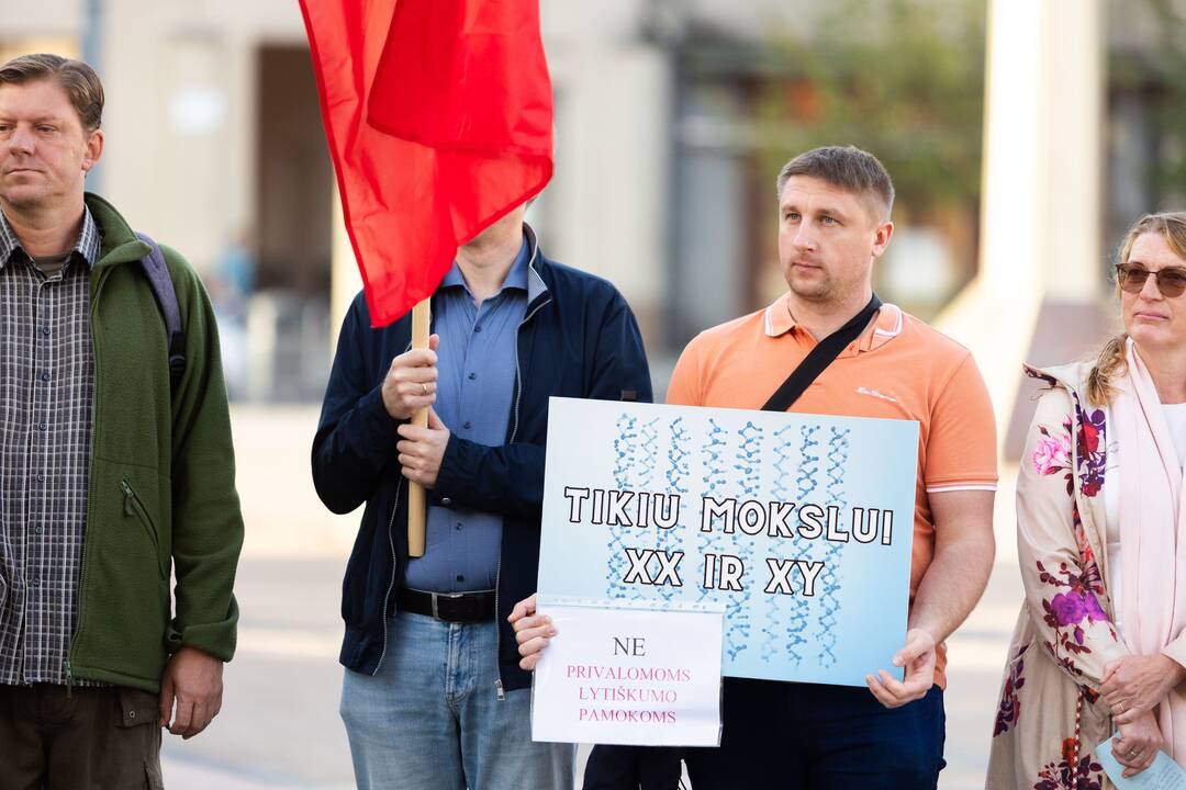 Protestas „Stabdykime gyvenimo įgūdžių ugdymo programą: NE ideologijai švietime!“