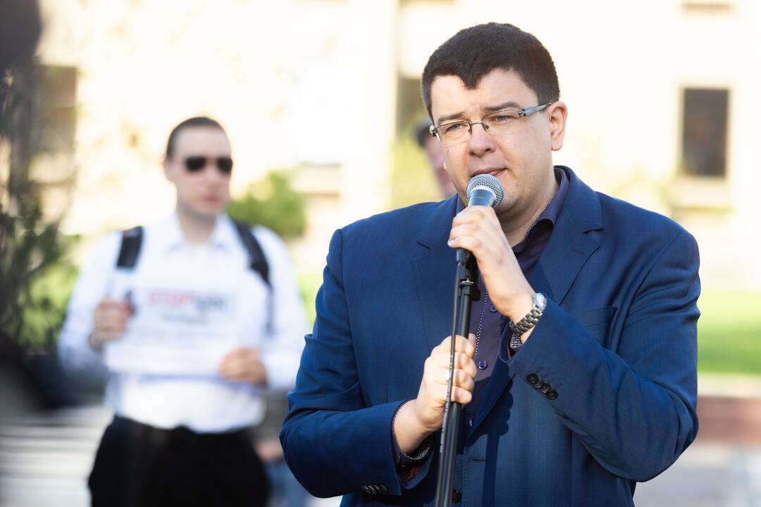 Protestas „Stabdykime gyvenimo įgūdžių ugdymo programą: NE ideologijai švietime!“