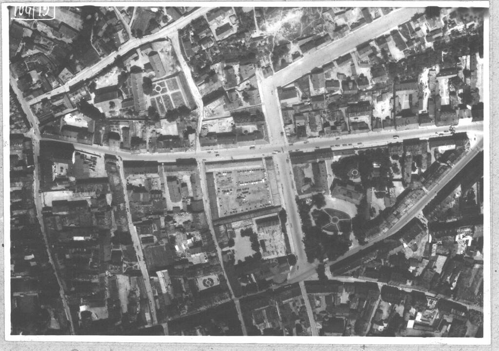 M.Bruskienės mūrinio trijų aukštų gyvenamojo namo K.Donelaičio ir E.Ožeškienės gatvių kampe (dab. K.Donelaičio g. 78 / E.Ožeškienės g. 14) projektas. 