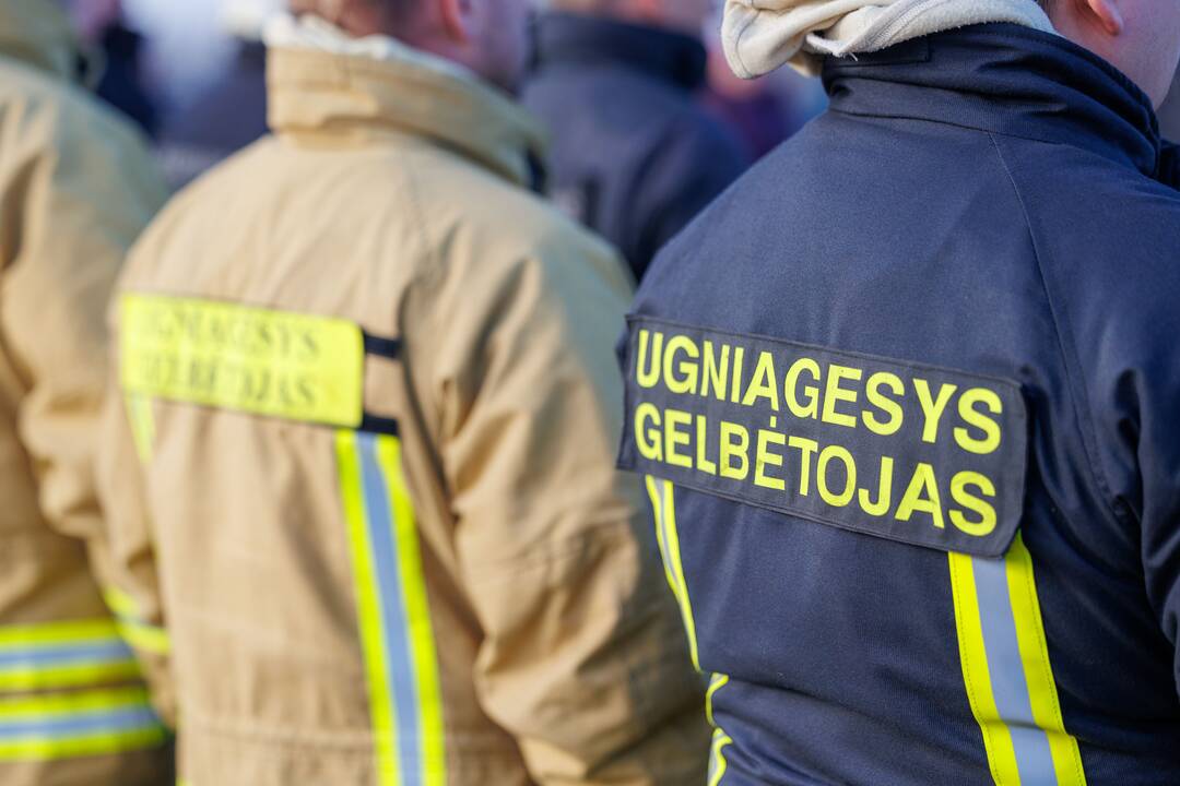 Ugniagesiai mini profesinę šventę