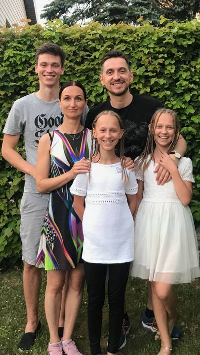 Pilnatvė: apie savo šeimos laimę R.Baranauskas kalbėti nenori. Ir nereikia – viskas matyti Baranauskų penketuko veiduose. 