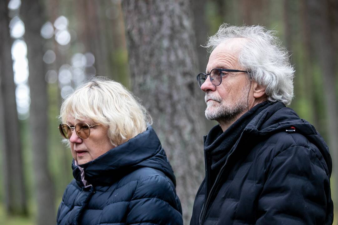 Fotomenininko R. Rakausko laidotuvės