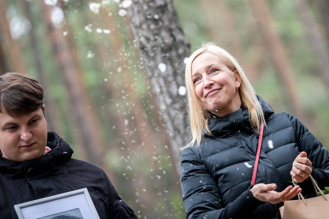 Fotomenininko R. Rakausko laidotuvės