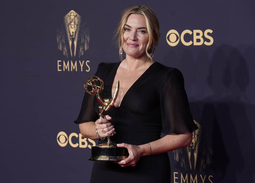 „Emmy“ ceremonijoje – „Netflix“ „Karūnos“ ir „Karalienės gambito“ triumfas