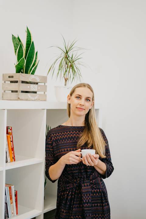 Skirtumas: dietą gali skirti gydytojas dietologas žmogui, kuriam to reikia gydant ligą. Sveiki žmonės tiesiog turėtų sveikai maitintis ir nealinti savęs dietomis.