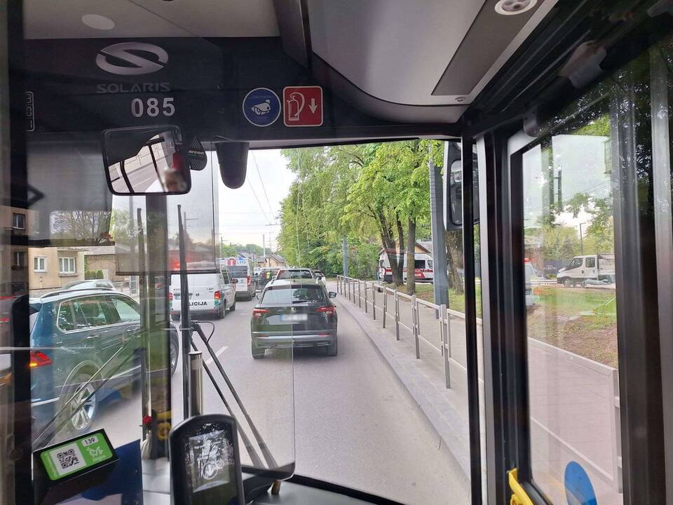 Žemuosiuose Šančiuose – motociklo ir lengvojo automobilio akistata