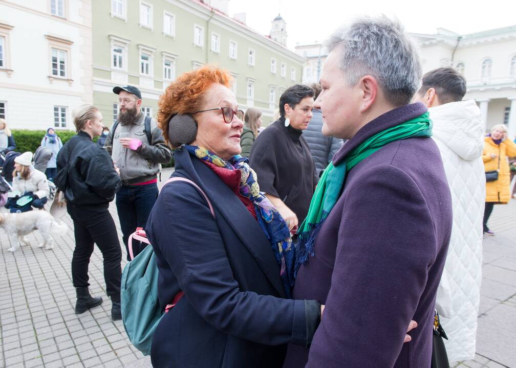 Renginys „Mamos už mamas! Palaikymo valanda Rasai Račienei“