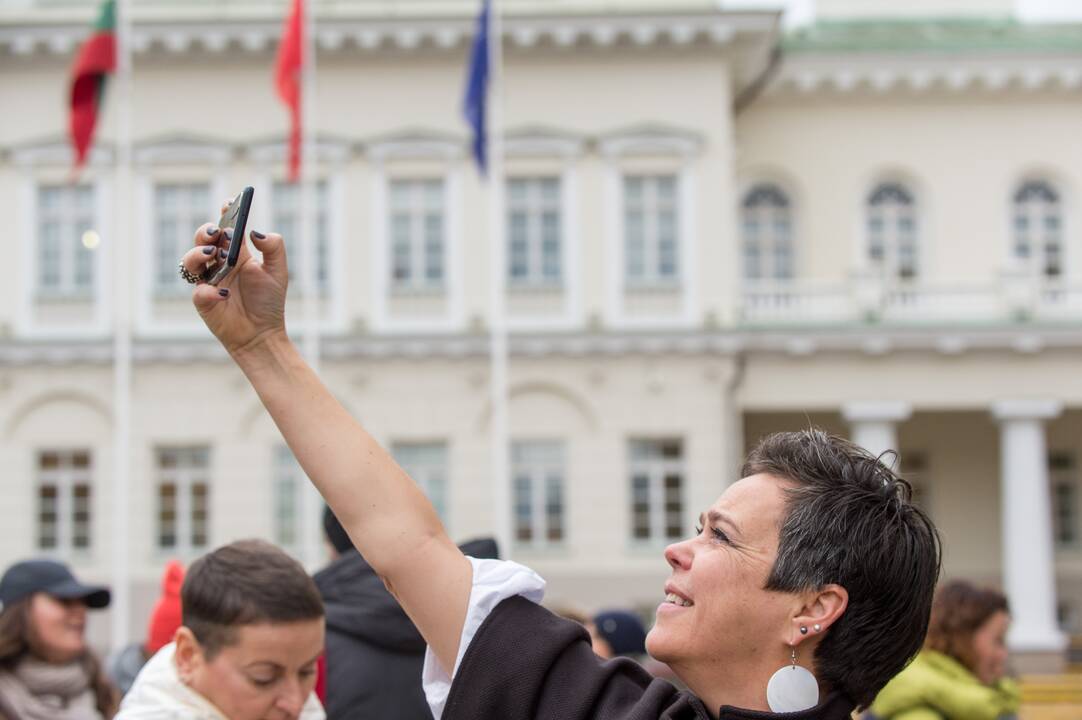 Renginys „Mamos už mamas! Palaikymo valanda Rasai Račienei“