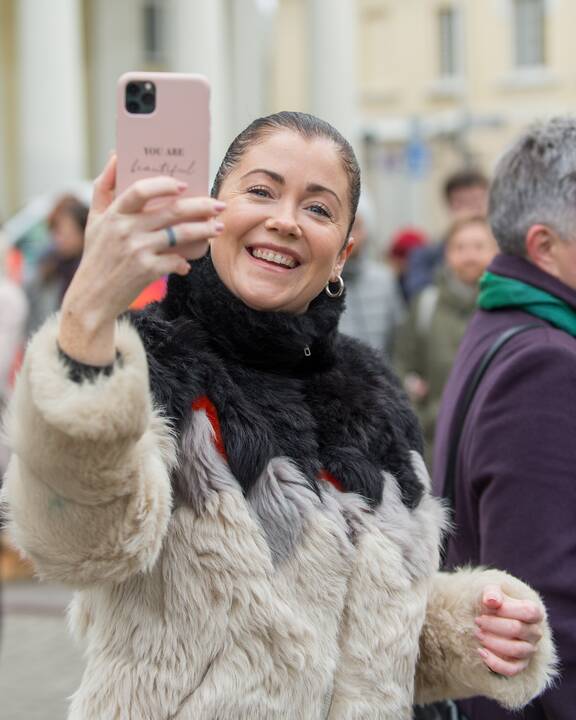Renginys „Mamos už mamas! Palaikymo valanda Rasai Račienei“