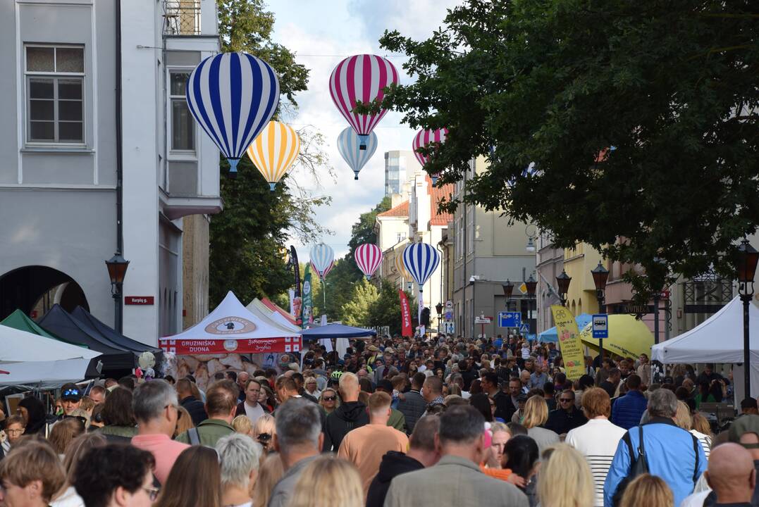 „Jūros šventė 2023“: Kruizinių laivų terminale skamba muzika