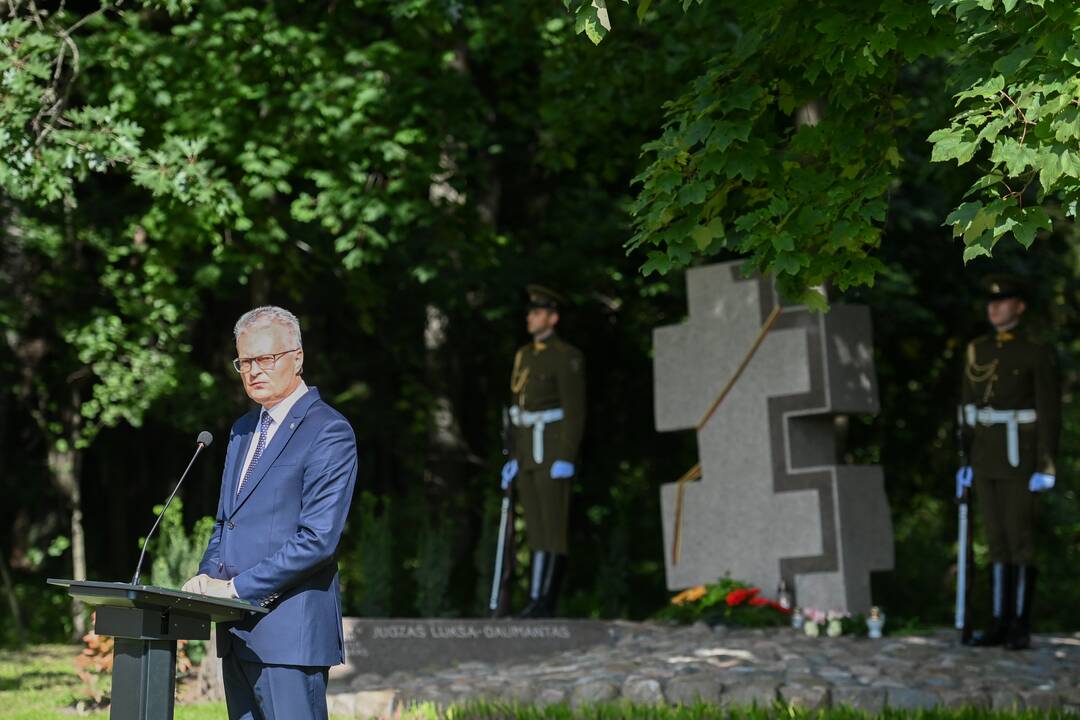 G. Nausėda dalyvavo J. Lukšos-Daumanto 70-ųjų žūties metinių minėjime 