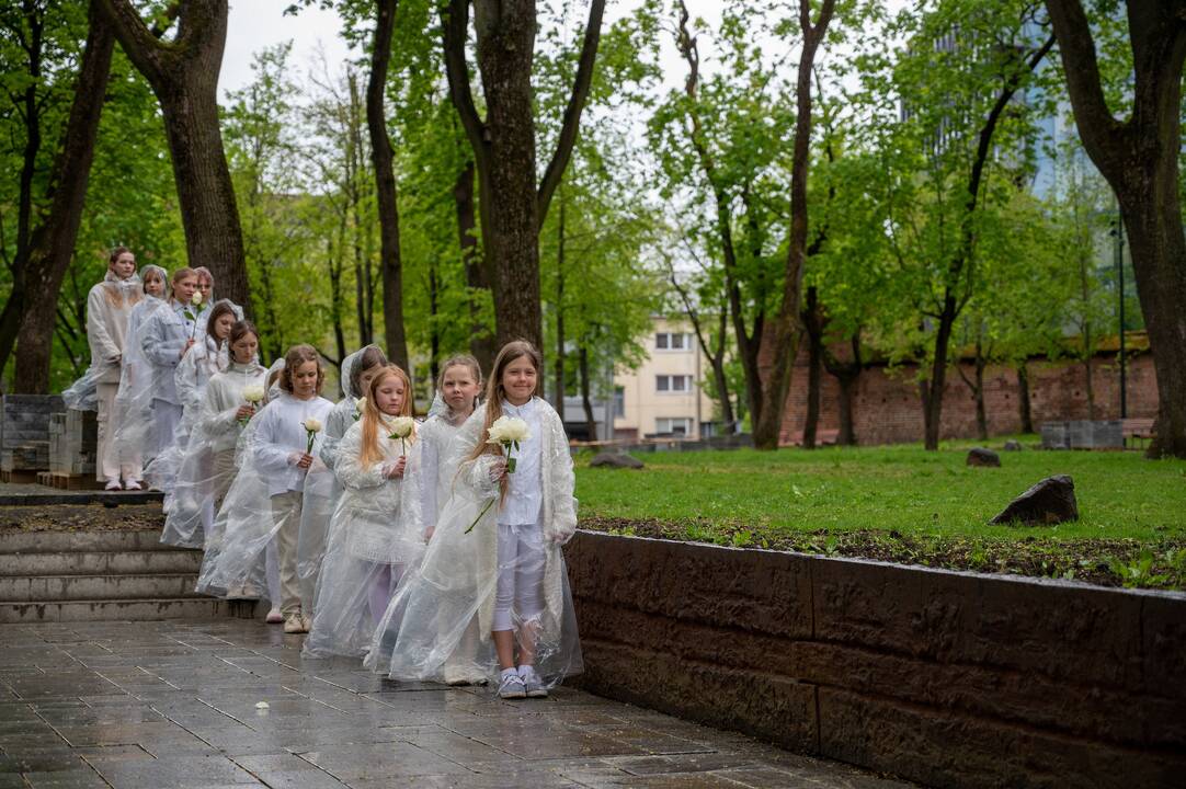 Kaune minimos 50-osios R. Kalantos susideginimo metinės