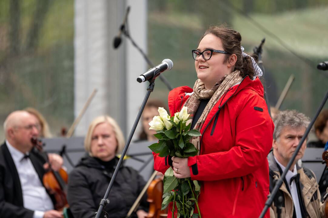 Kaune minimos 50-osios R. Kalantos susideginimo metinės