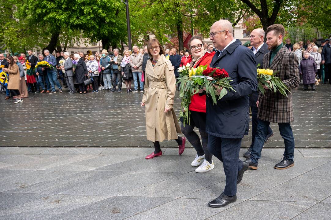 Kaune minimos 50-osios R. Kalantos susideginimo metinės