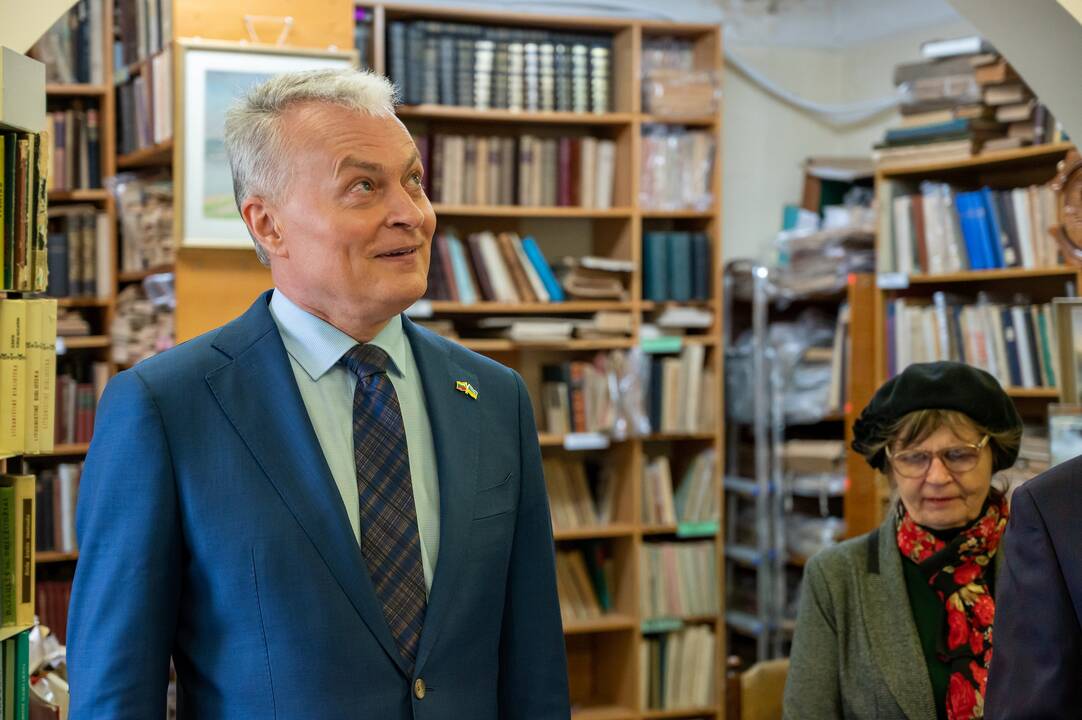 Prie V. Staniulio knygyno atidengta atminimo lenta