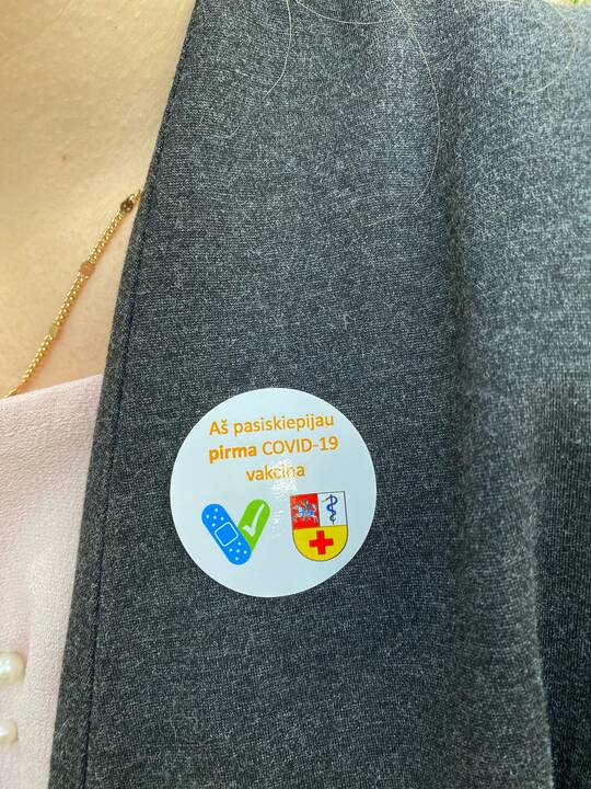 Kauno klinikose COVID-19 vakcina pradėti skiepyti medikai