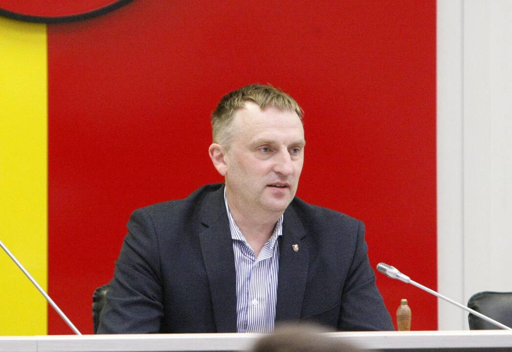 Pasitraukia: ilgametis meras V. Grubliauskas ir vicemerai A. Barbšys bei A. Cesiulis, taip pat savivaldybės administracijos direktorius G. Neniškis ir jo pavaduotojai A. Dirgėlienė ir A. Dobranskis baigia savo kadenciją.