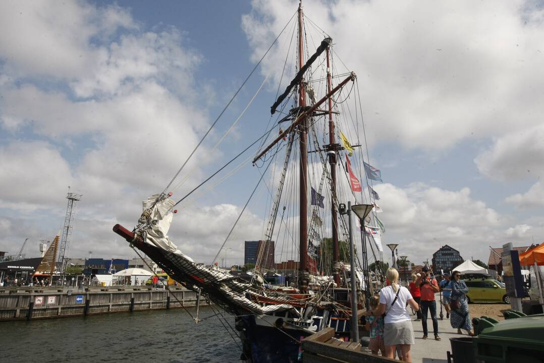 Regata pasiekė Klaipėdą: burlaiviai – įspūdingi