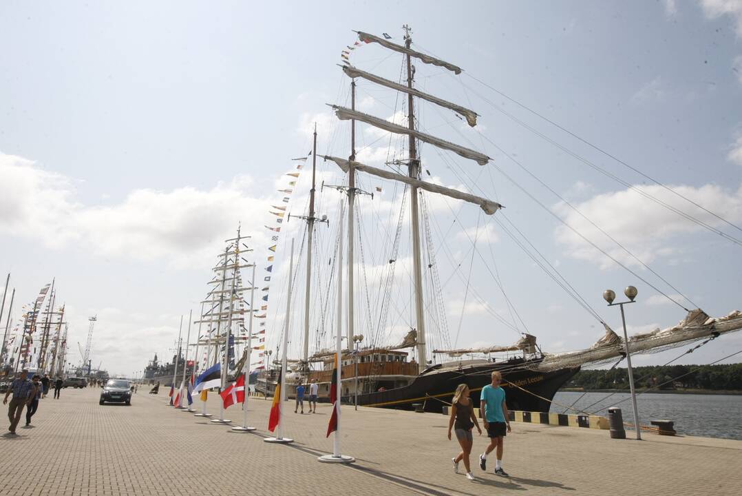 Regata pasiekė Klaipėdą: burlaiviai – įspūdingi
