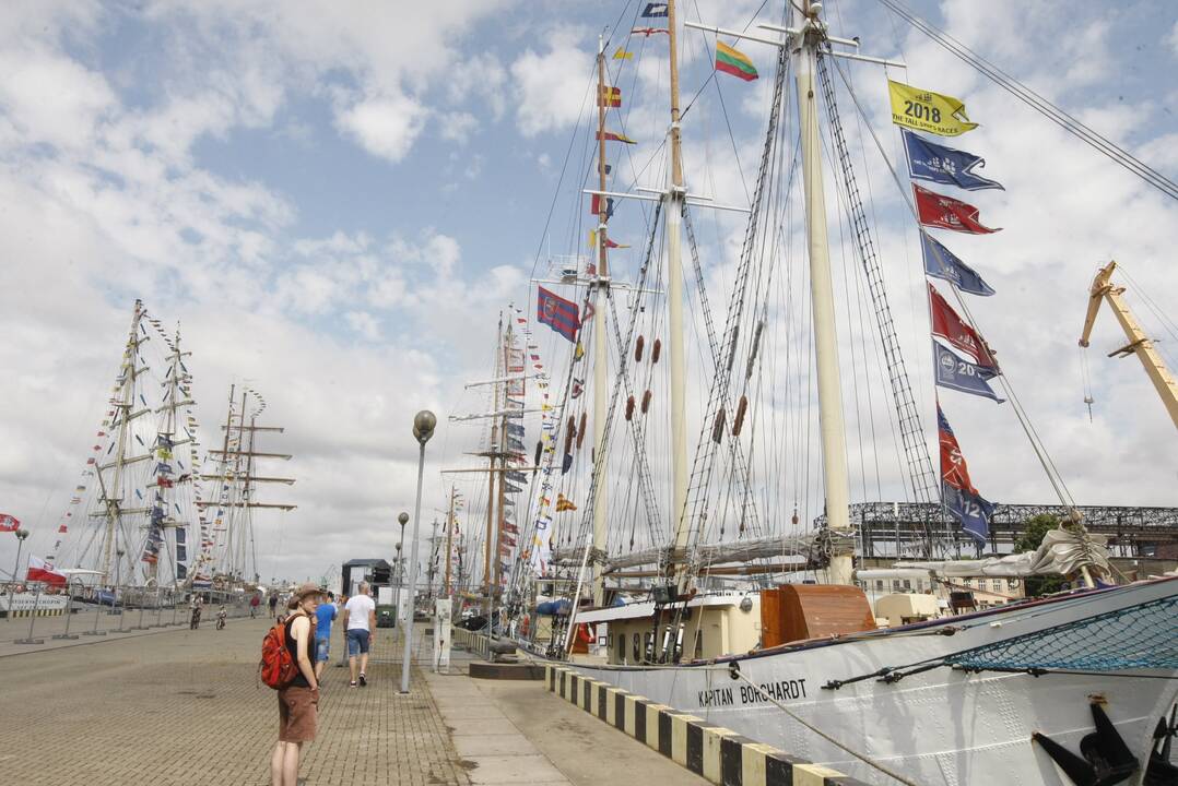 Regata pasiekė Klaipėdą: burlaiviai – įspūdingi