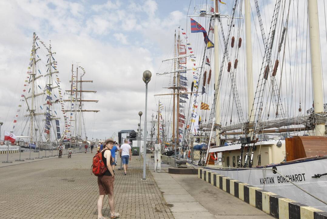 Regata pasiekė Klaipėdą: burlaiviai – įspūdingi