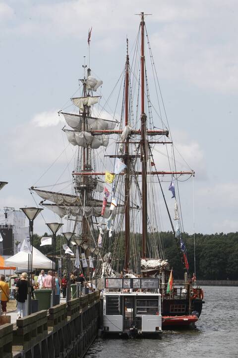 Regata pasiekė Klaipėdą: burlaiviai – įspūdingi