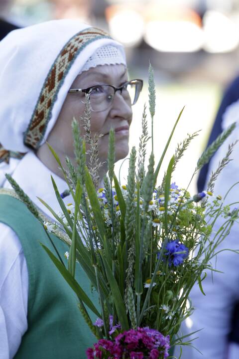 Tradicija: šiemet po kelerių metų pertraukos Joninių šventę klaipėdiečiai ir miesto svečiai vėl kviečiami švęsti Jono kalnelyje.