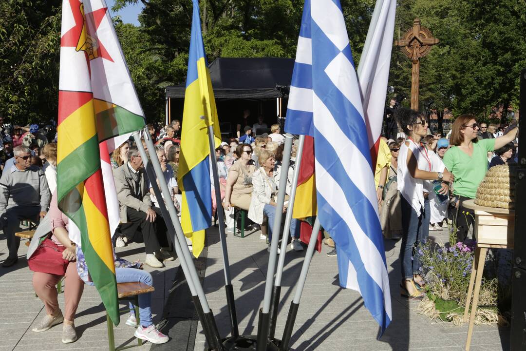 „Lauksnos“: paveldo šviesuliai sušildė Klaipėdą