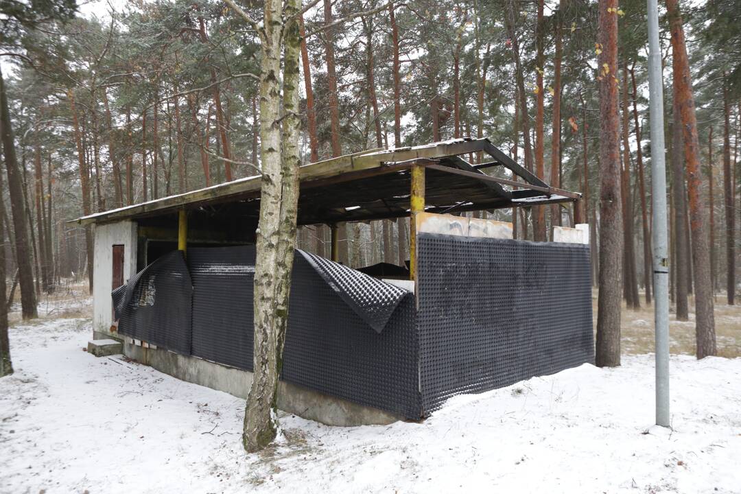 Tvarkos: iš apleistų statinių sąrašo išbrauktas "Baltijos" kino teatras, nors niekas neabejoja, kad tai apleistas ir griūvantis statinys.