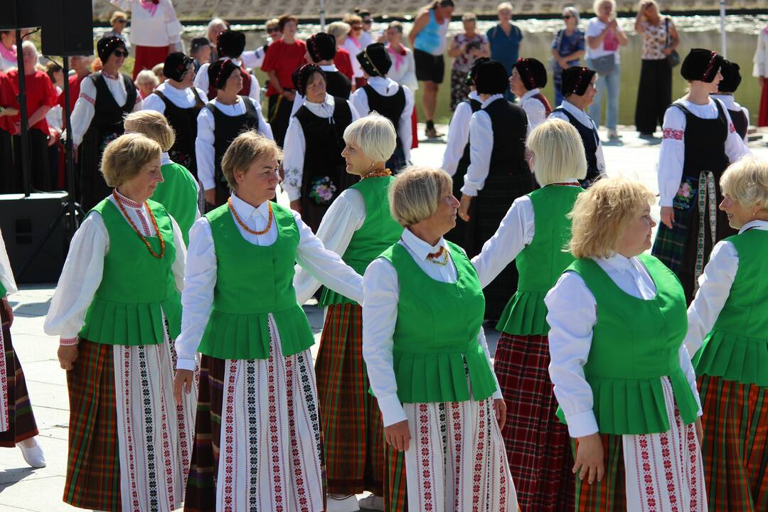 Festivalis „Bunda jau Baltija“