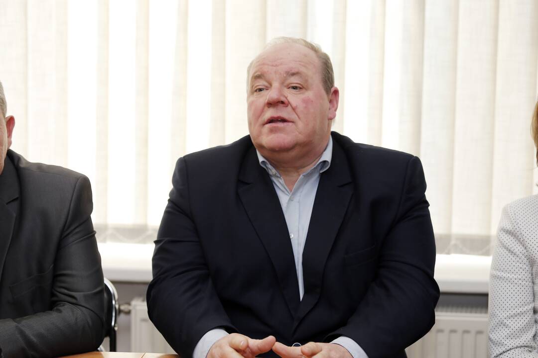Papiktino: Klaipėdos rajono tarybos narės užuomina apie savivaldybės administracijos direktorių S.Karbauską sukėlė diskusijų audrą.
