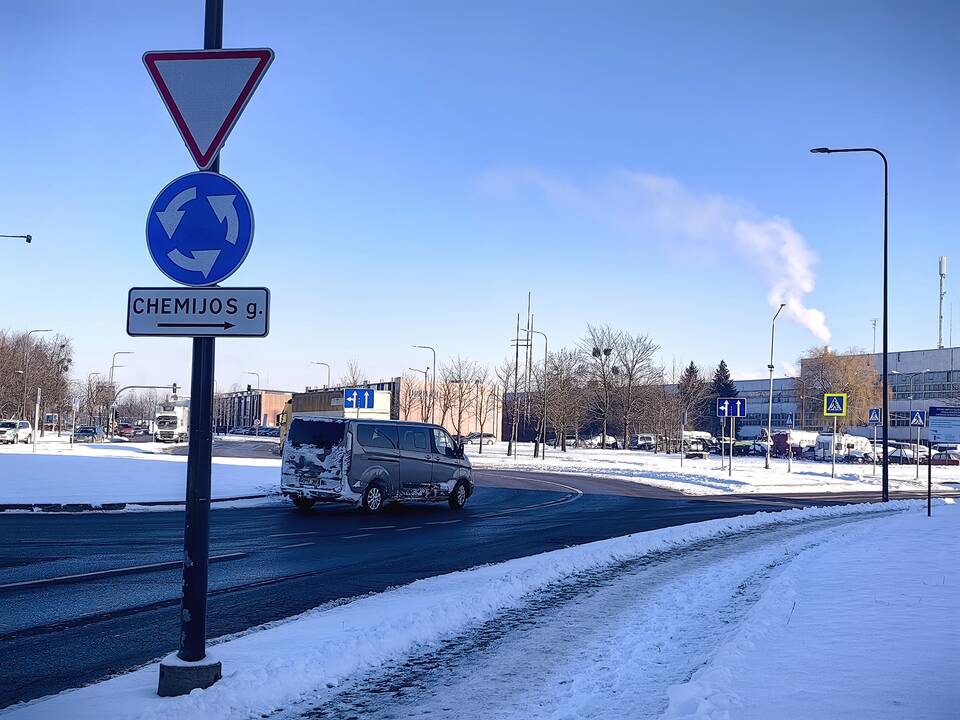 Kaune dingusios mergaitės paieškos ir vietovės