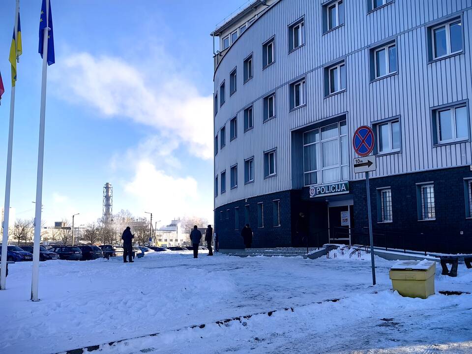 Kaune dingusios mergaitės paieškos ir vietovės