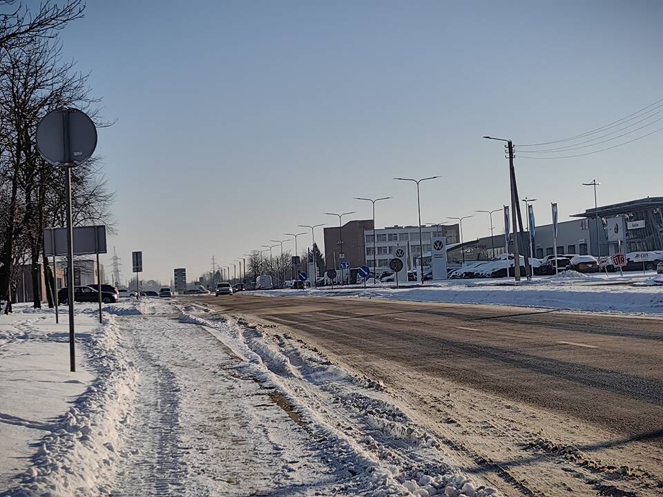 Kaune dingusios mergaitės paieškos ir vietovės