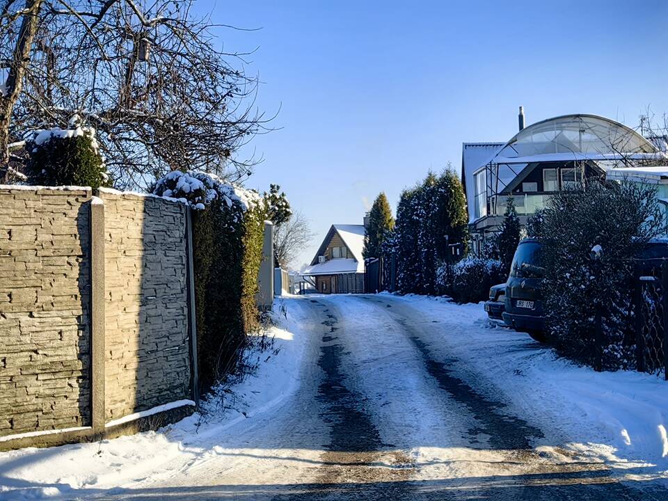 Kaune dingusios mergaitės paieškos ir vietovės