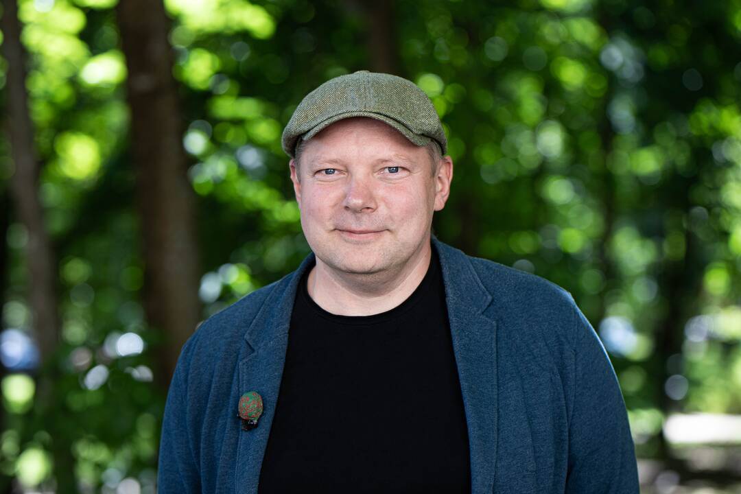 Lūžis: S. Gedai knygą skyręs rašytojas R. Kmita vadina jį viena svarbiausių lietuvių literatūros asmenybių keičiančių požiūrį į poeziją.