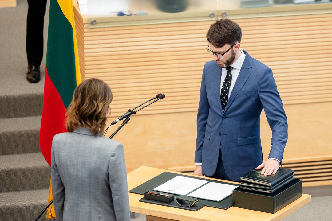 Seime prisiekė R. Morkūnaitė-Mikulėnienė ir V. Šilinskas