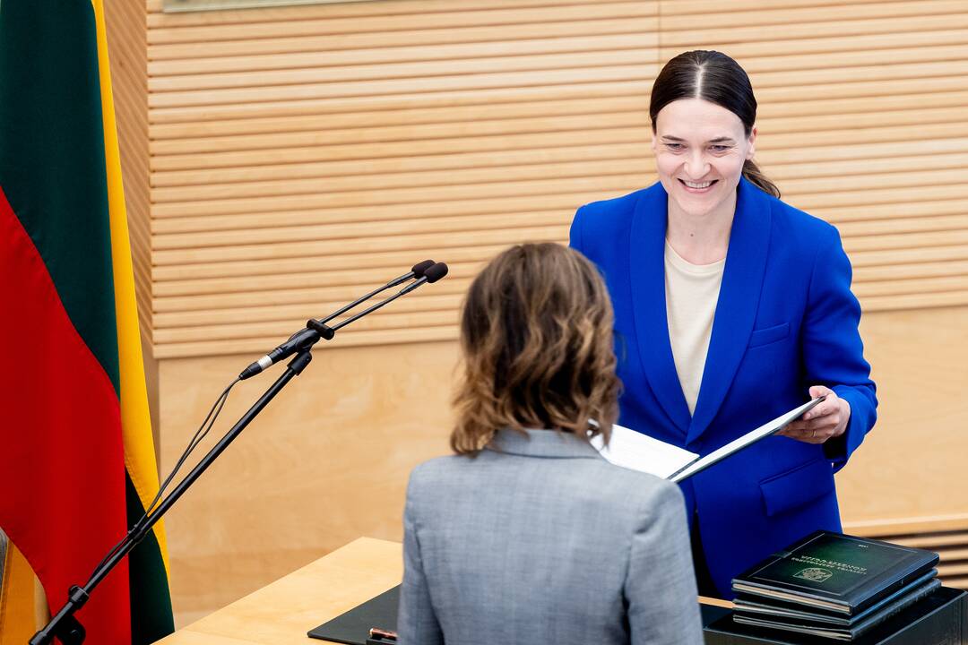 Seime prisiekė R. Morkūnaitė-Mikulėnienė ir V. Šilinskas