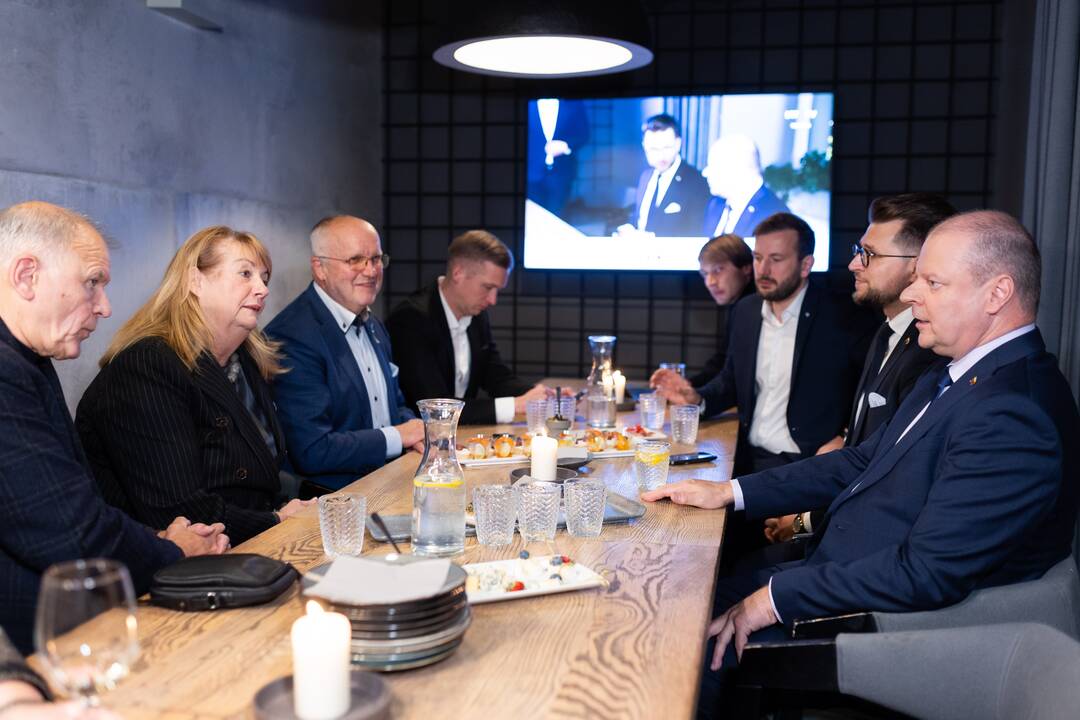 S. Skvernelis, R. Karbauskis, I. Vėgėlė atvyko į socialdemokratų štabą